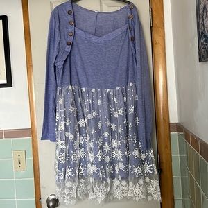 Beautiful Snowflake Dress - new never been worn!